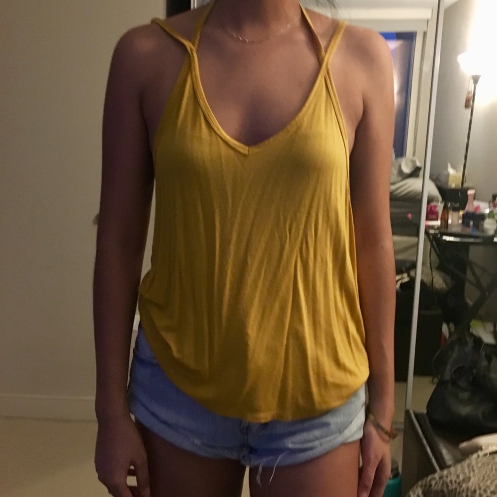 Yellow backless tank
